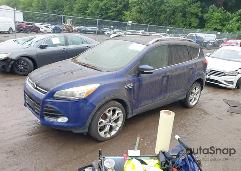 2016 Ford Escape Titanium из США, поврежденный, VIN 1FMCU9J95GUB65432